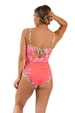 One piece Pink Wild & Free (sin copas, con barbas)