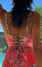 Corsé Pink Wild & Free (sin copas, con barbas)